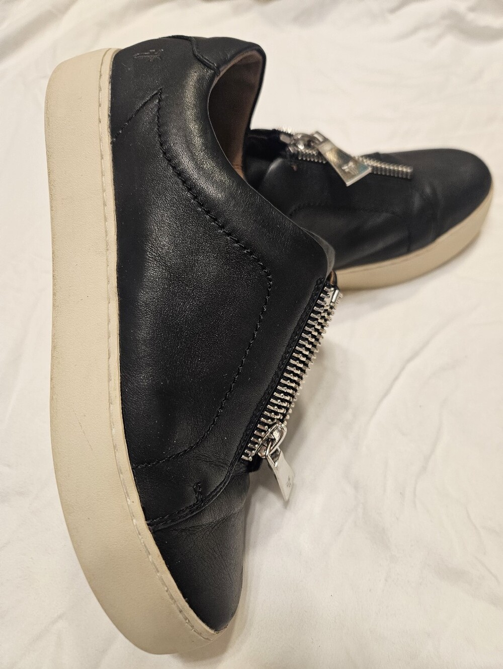Frye Lena Rebel Zip Low Black Leather Sneakers Size 7.5